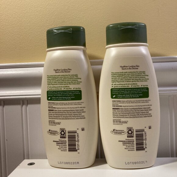 Aveeno Daily Moisturizing Body Wash 18 oz - New Set of 2 - Picture 2 of 2
